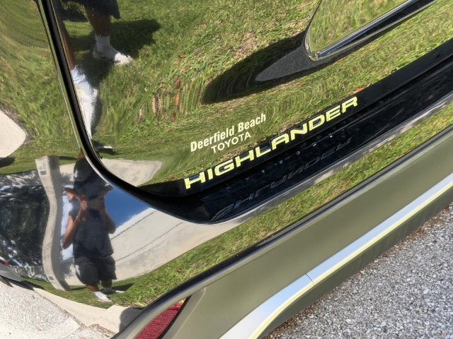 Used 2023 Toyota Highlander XSE FWD image 8