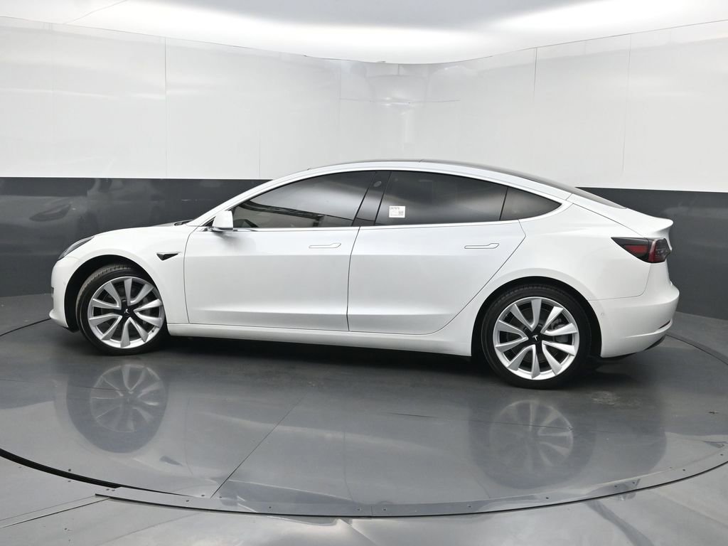 Used 2020 Tesla Model 3 Standard Range Plus image 40