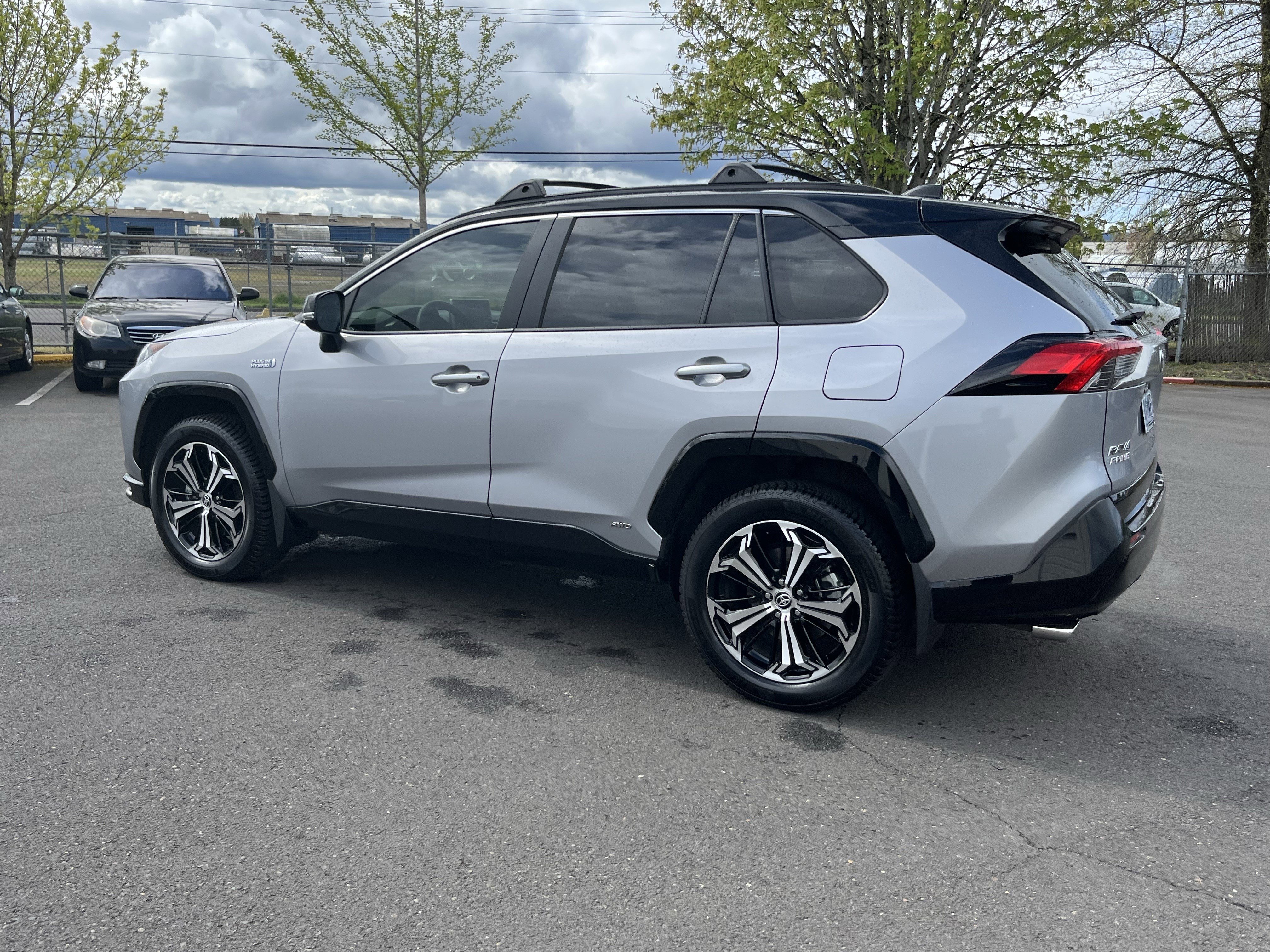Used 2021 Toyota RAV4 XSE w/ Weather Package AWD/4WD image 3