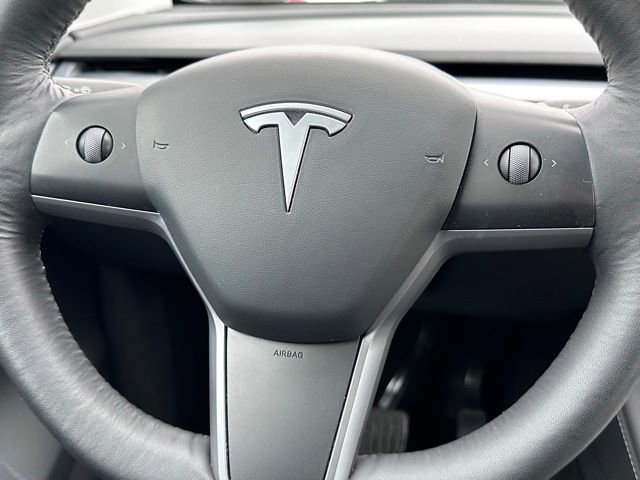 Used 2023 Tesla Model Y Long Range image 12