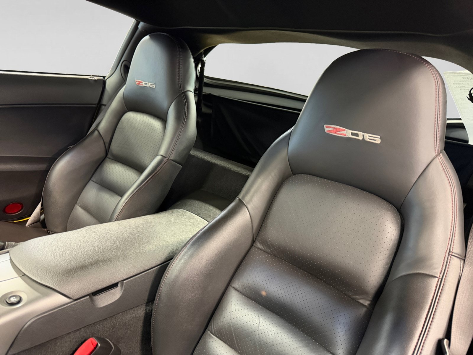 Used 2007 Chevrolet Corvette Z06 w/ Preferred Equipment Group RWD image 22