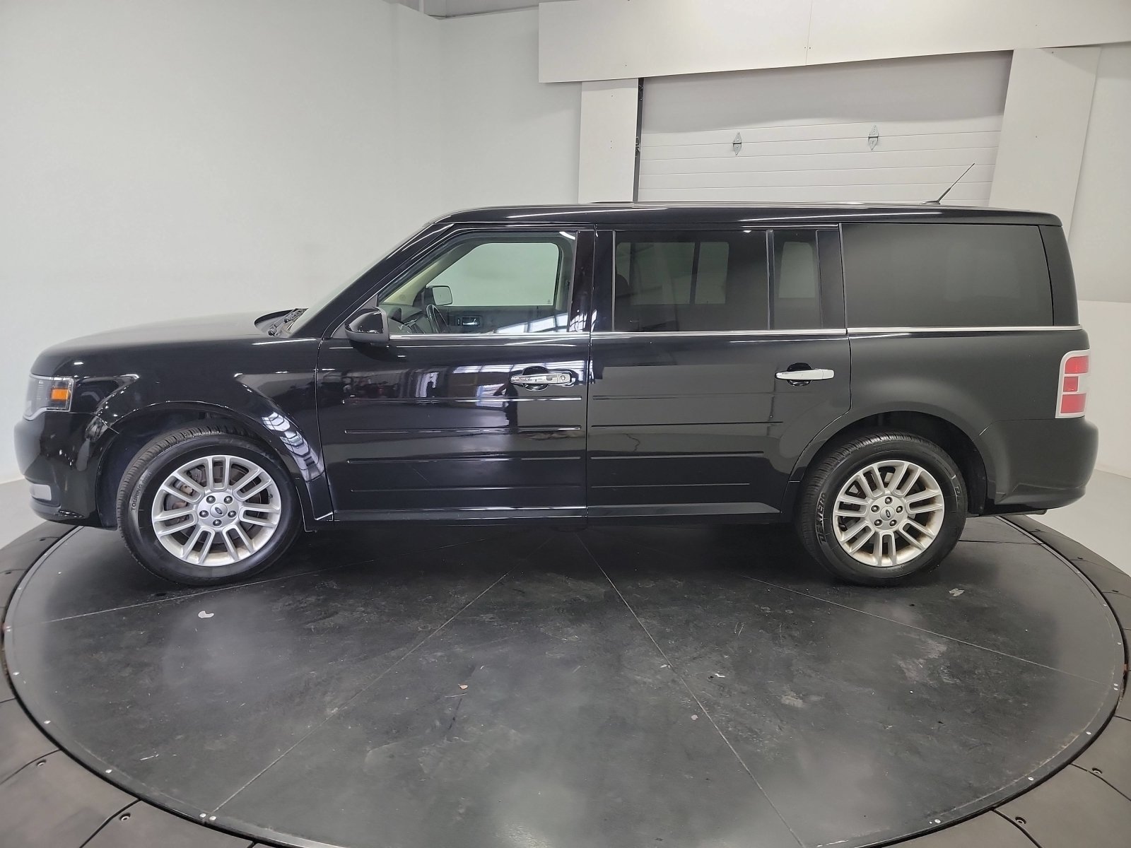 Used 2019 Ford Flex SEL w/ Equipment Group 202A AWD/4WD image 4