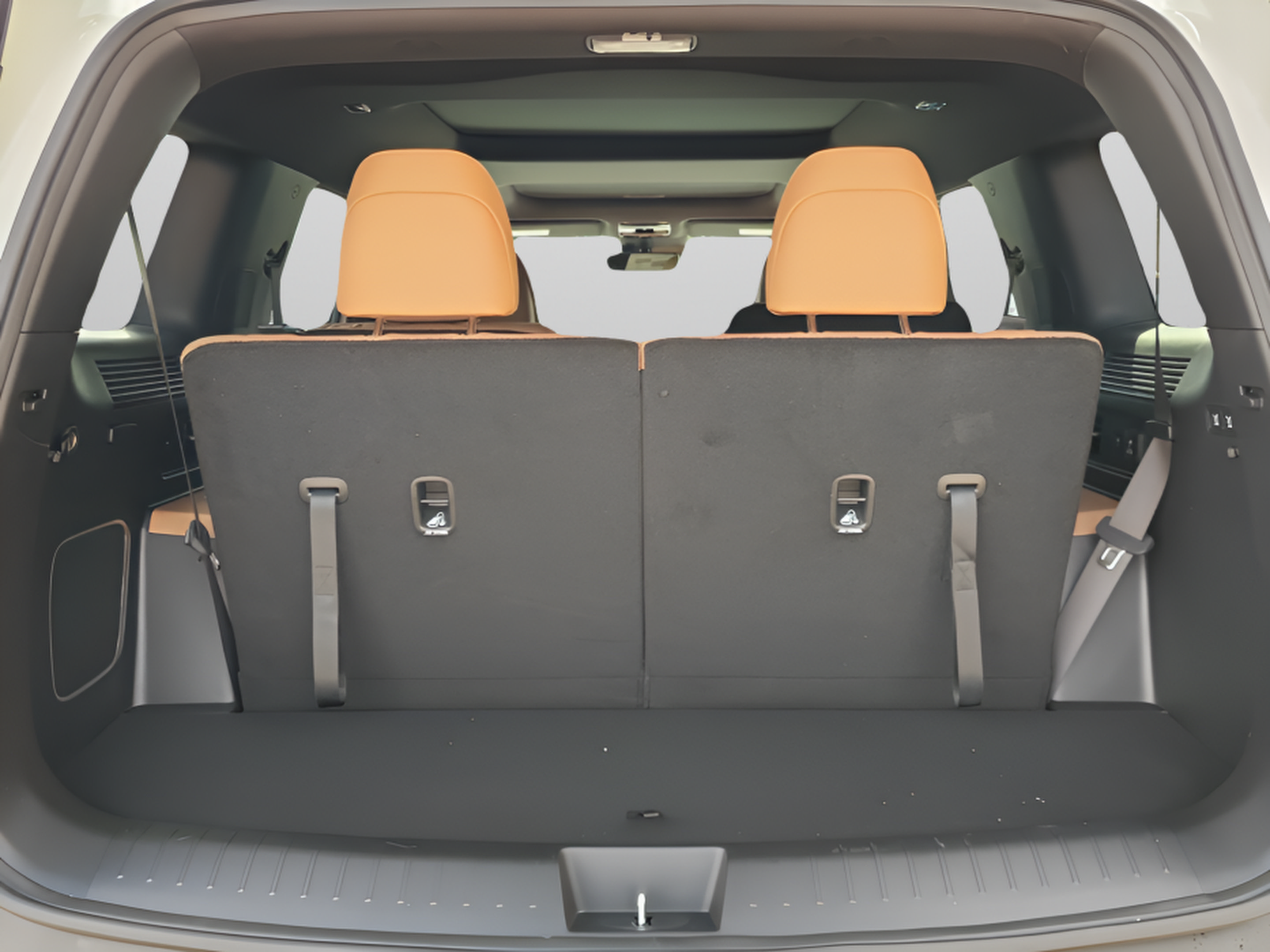 Certified 2026 Hyundai Santa Fe Limited FWD image 29