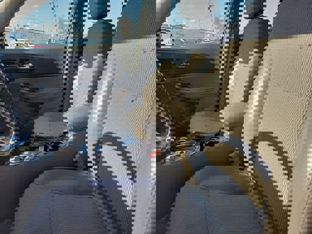 Used 2014 Chevrolet Malibu LT image 17