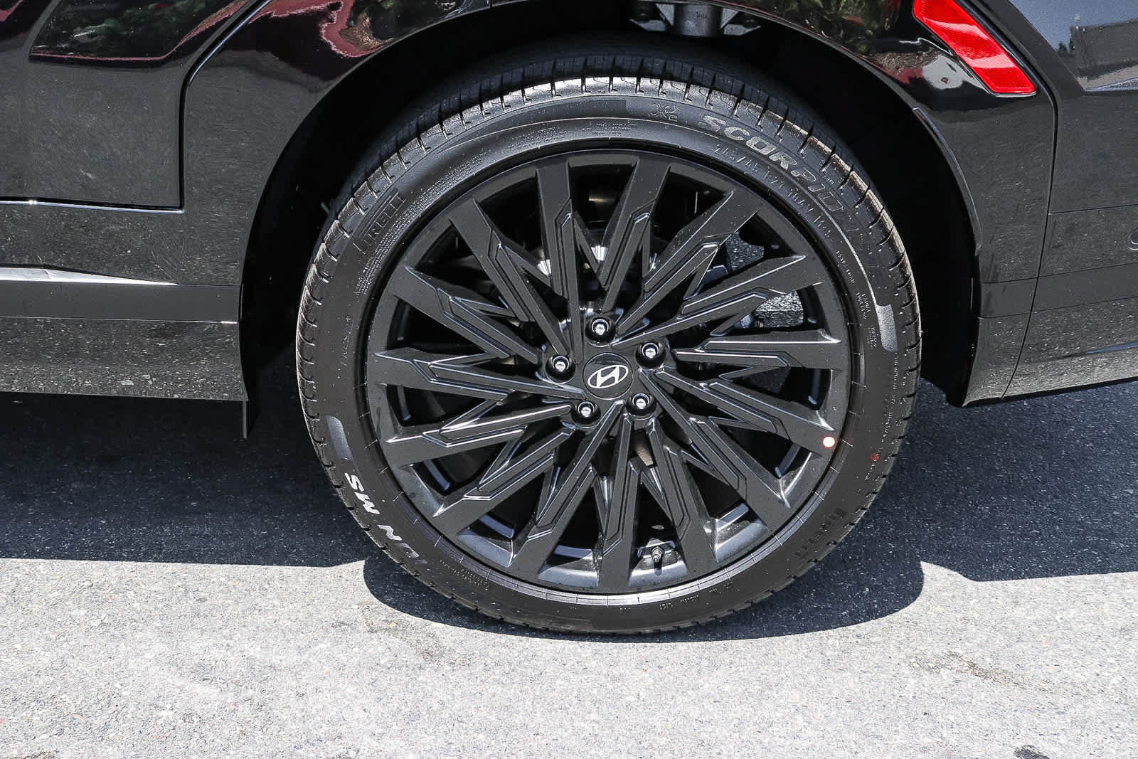 New 2026 Hyundai Santa Fe Calligraphy FWD image 13