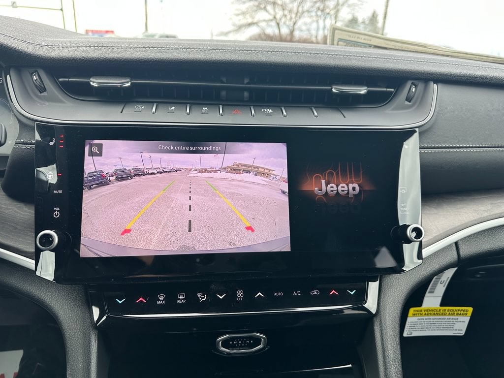 New 2026 Jeep Grand Cherokee Altitude AWD/4WD image 29