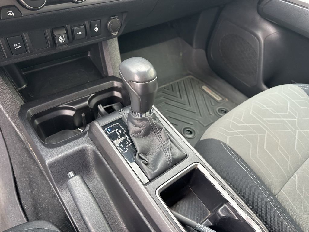 Used 2023 Toyota Tacoma TRD Off-Road AWD/4WD image 19