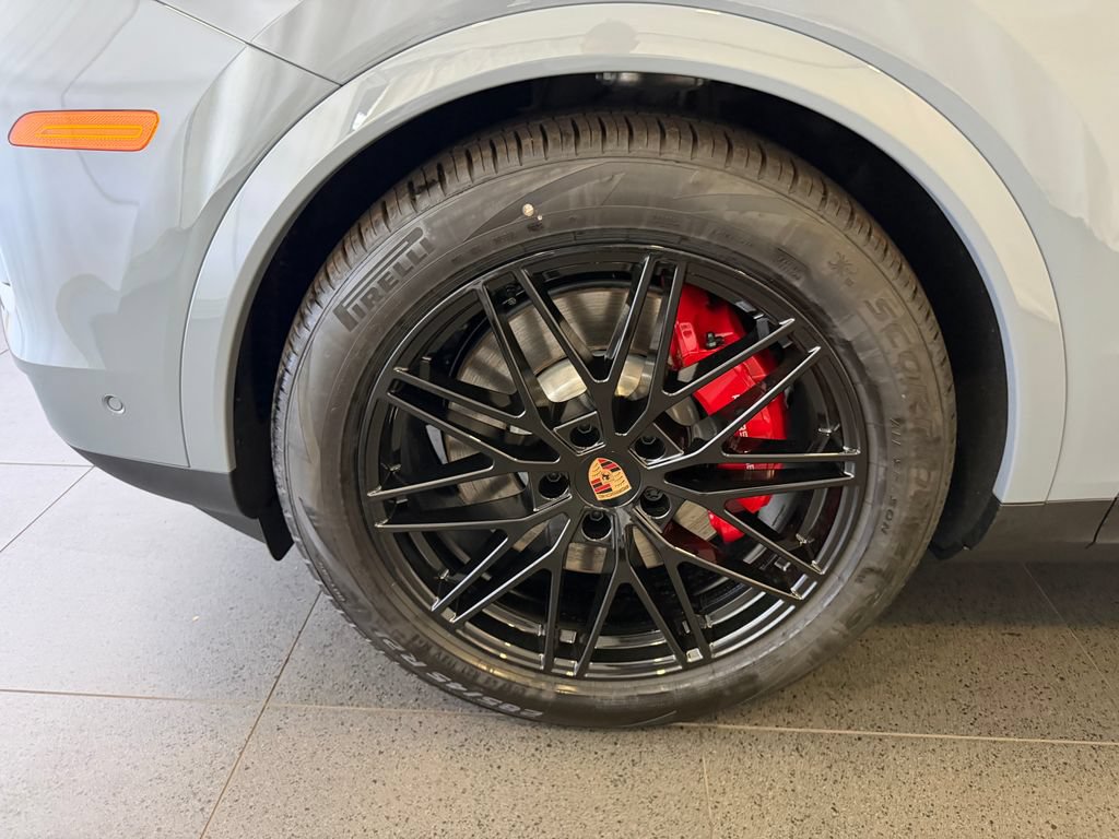 New 2026 Porsche Cayenne S AWD/4WD image 10