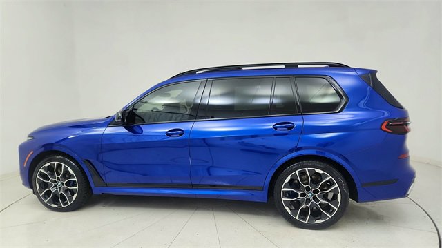Used 2025 BMW X7 M60i image 4