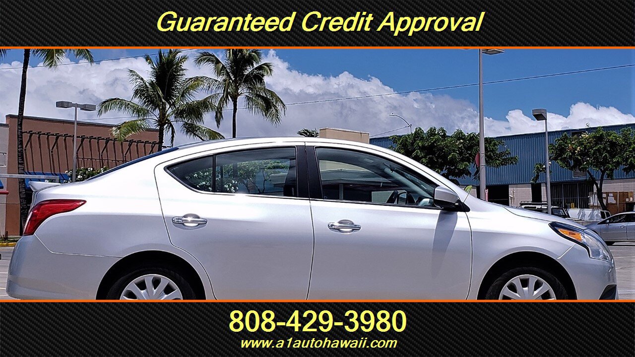 Used 2018 Nissan Versa SV FWD image 5