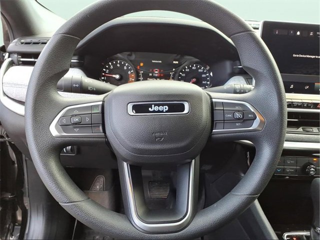 Used 2023 Jeep Compass Sport image 13