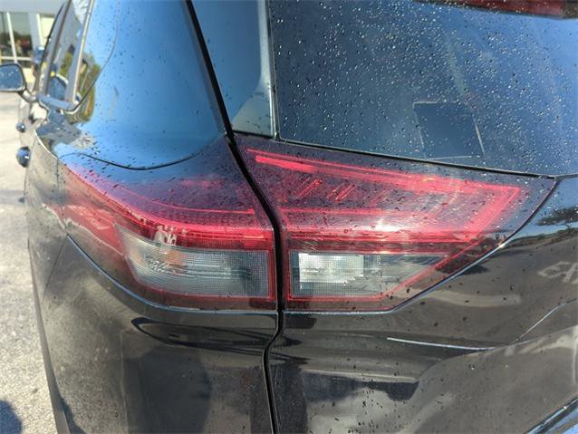 Certified 2022 Nissan Rogue SV image 14