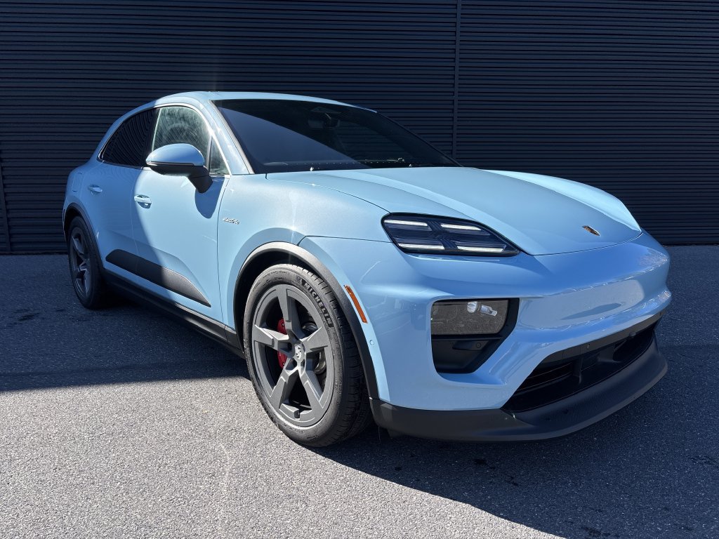 Certified 2025 Porsche Macan 4S Electric AWD/4WD image 7
