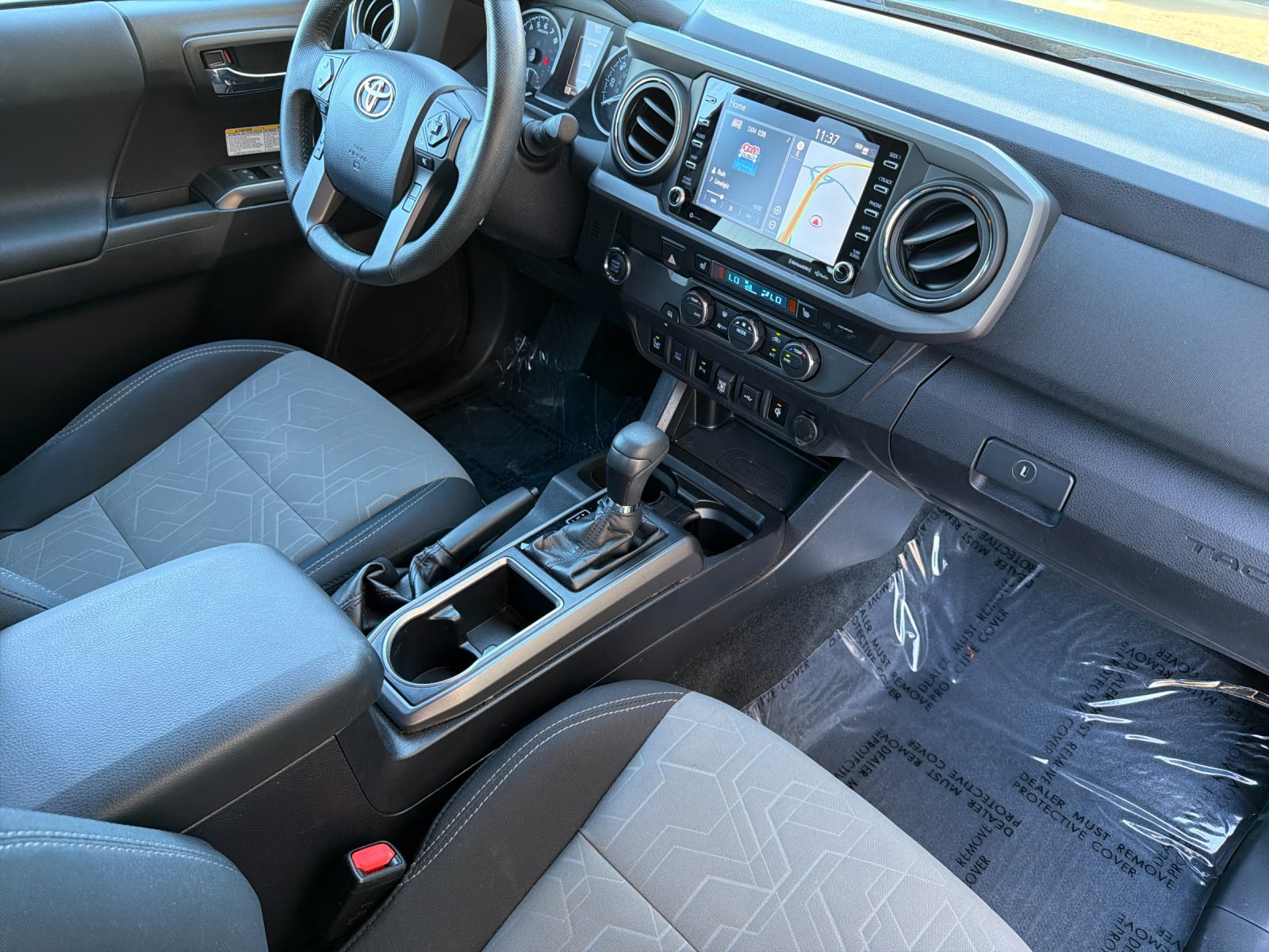Used 2020 Toyota Tacoma TRD Off-Road w/ Technology Package RWD image 14