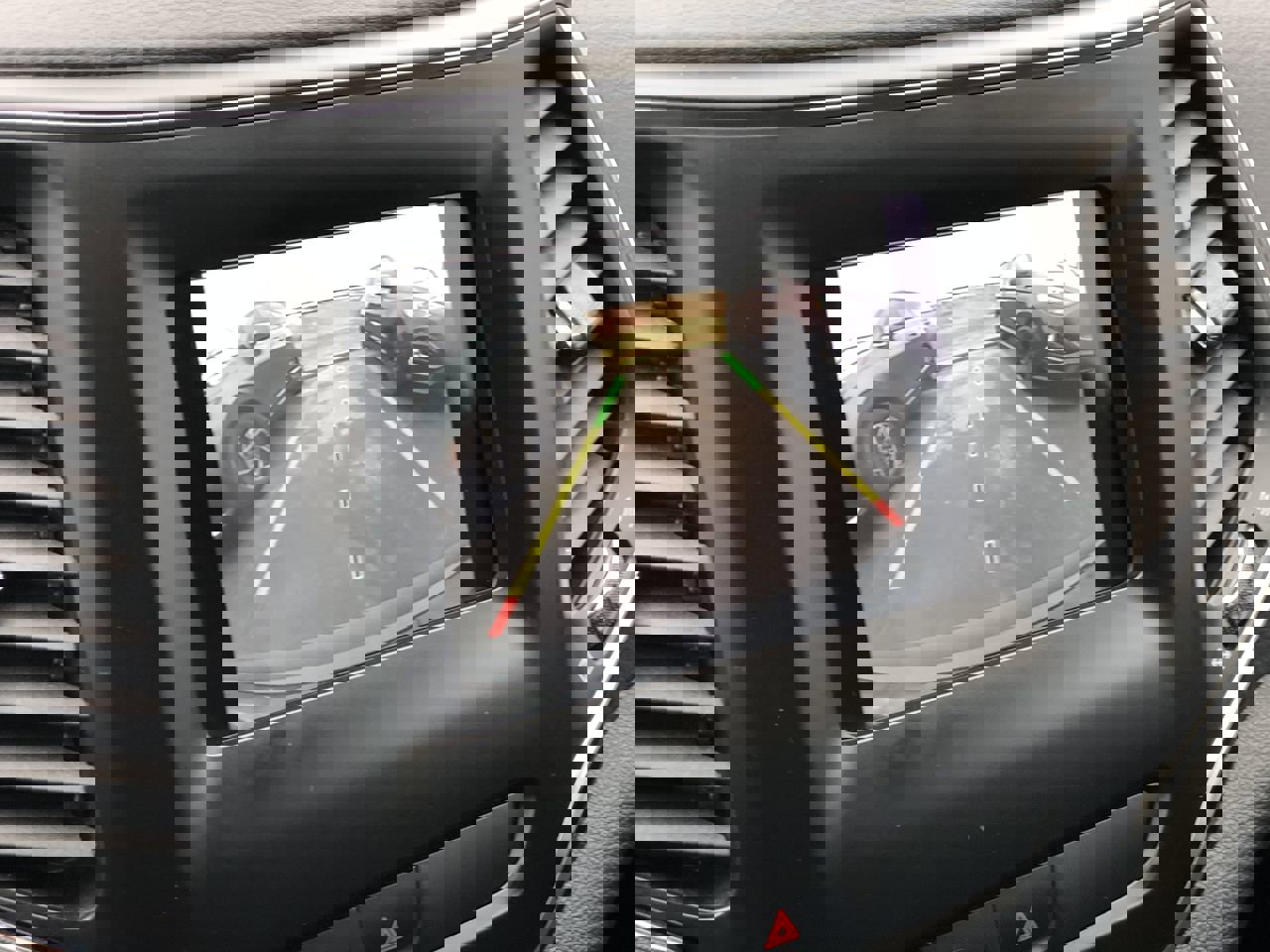 Used 2020 Jeep Cherokee Latitude Plus image 21