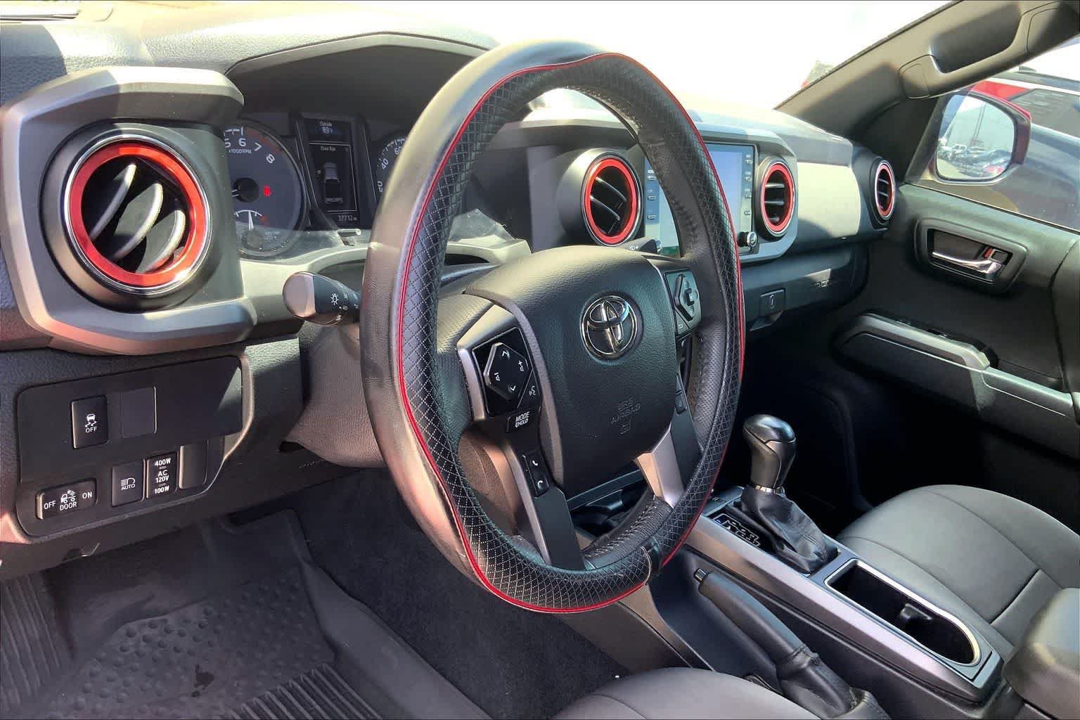 Used 2021 Toyota Tacoma SR AWD/4WD image 2