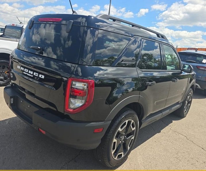 Used 2024 Ford Bronco Sport Outer Banks w/ Tech Package AWD/4WD image 3