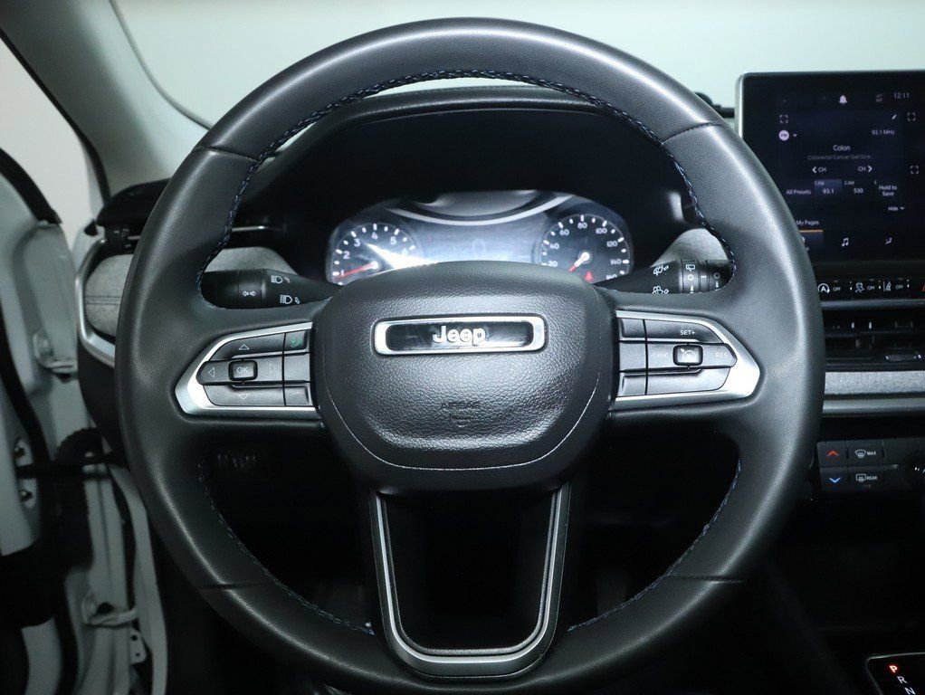 Used 2022 Jeep Compass Latitude AWD/4WD image 21