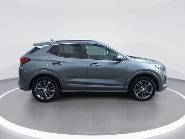Used 2021 Buick Encore GX Preferred w/ Sport Touring Package AWD/4WD image 2