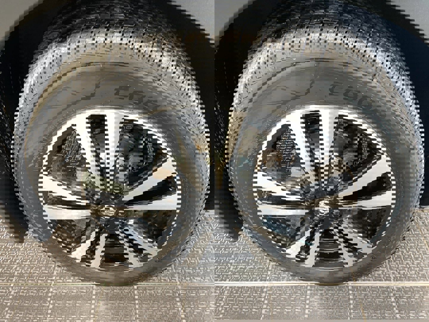 Used 2019 Nissan Kicks SV image 5