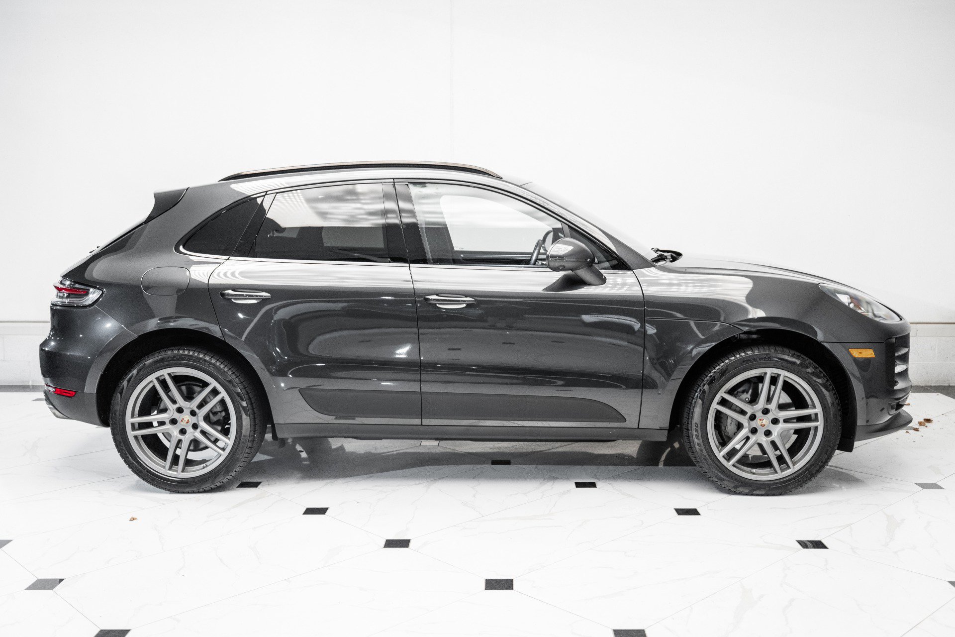 Used 2021 Porsche Macan S image 6
