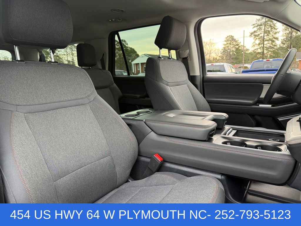 Used 2025 Ford Expedition Max Active AWD/4WD image 16