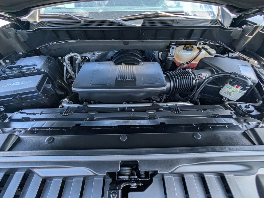 Used 2024 Chevrolet Silverado 1500 RST AWD/4WD image 31