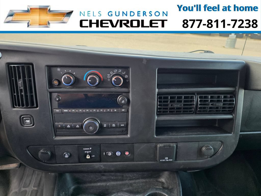 Used 2016 Chevrolet Express 3500 RWD image 16