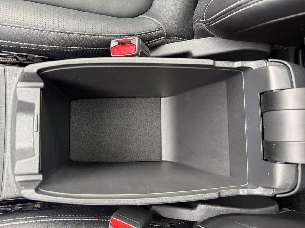 Used 2025 Ford Escape Platinum w/ Premium Technology Package image 24