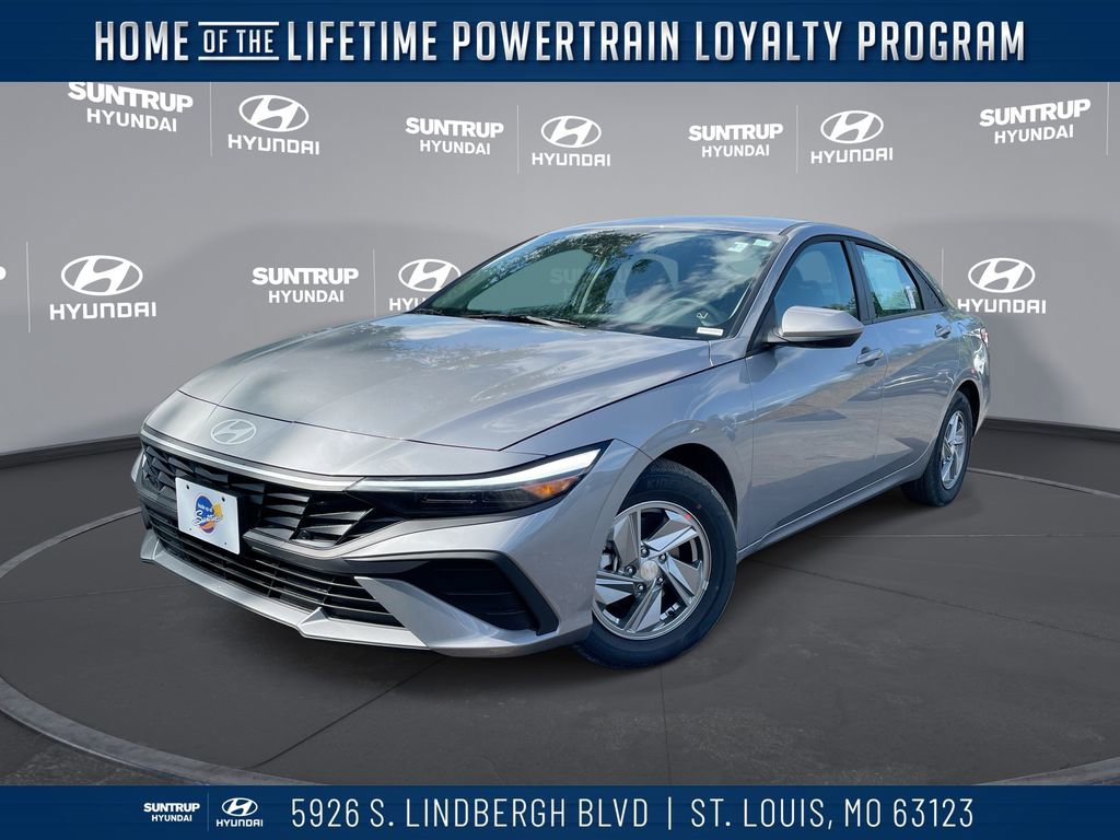New 2025 Hyundai Elantra SE