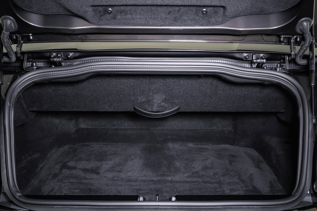 New 2025 Aston Martin DB12 Convertible image 31