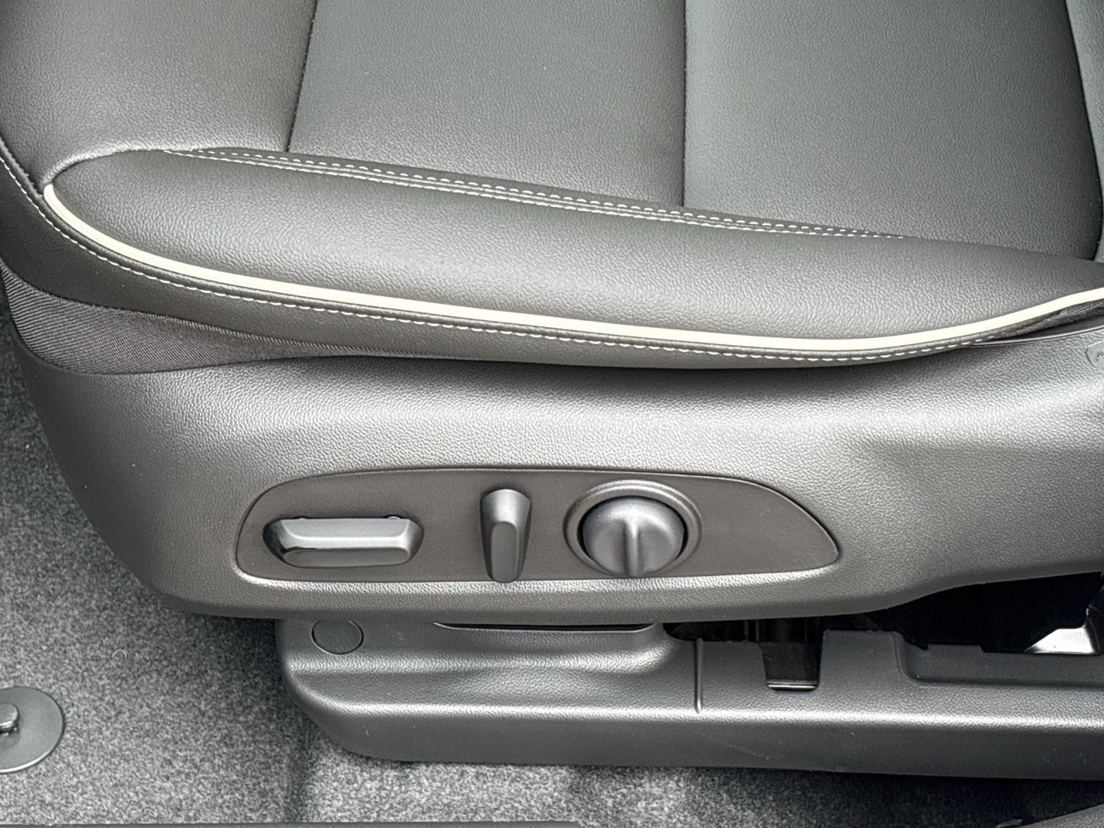 New 2026 Buick Envista Sport Touring w/ Studio Series FWD image 14
