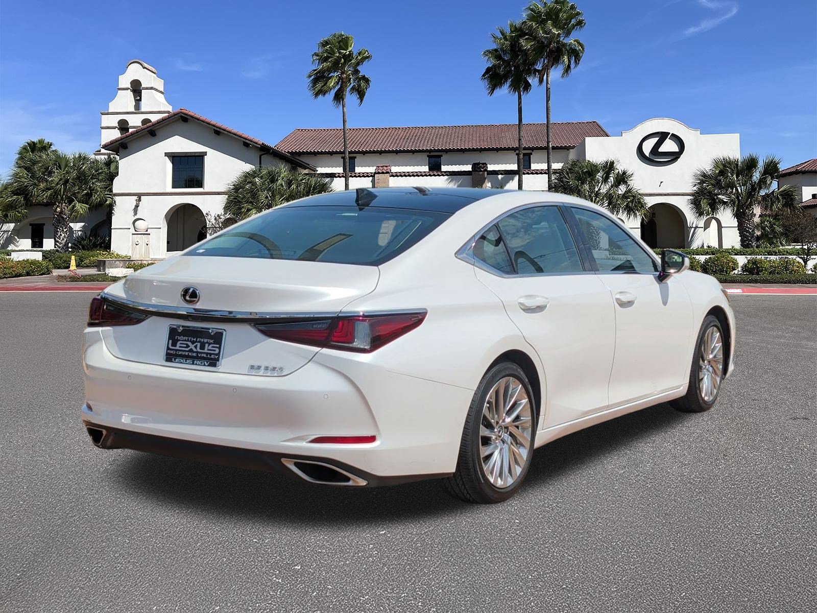 Certified 2020 Lexus ES 350 Ultra Luxury w/ Accessory Package 2 FWD image 2