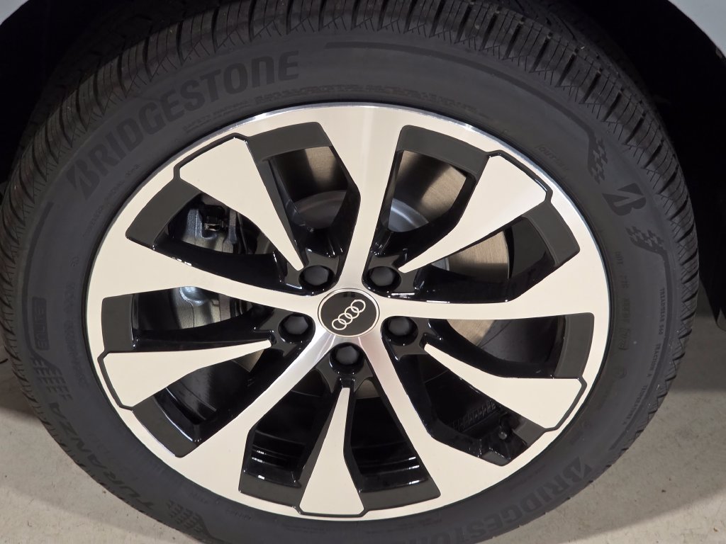 New 2026 Audi Q3 quattro 2.0T AWD/4WD image 9