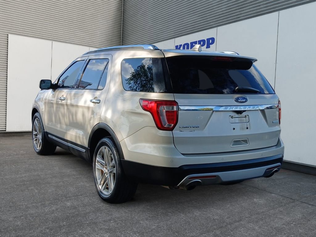 Used 2017 Ford Explorer Limited image 3