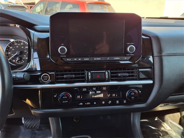 Used 2024 Nissan Pathfinder SV image 18