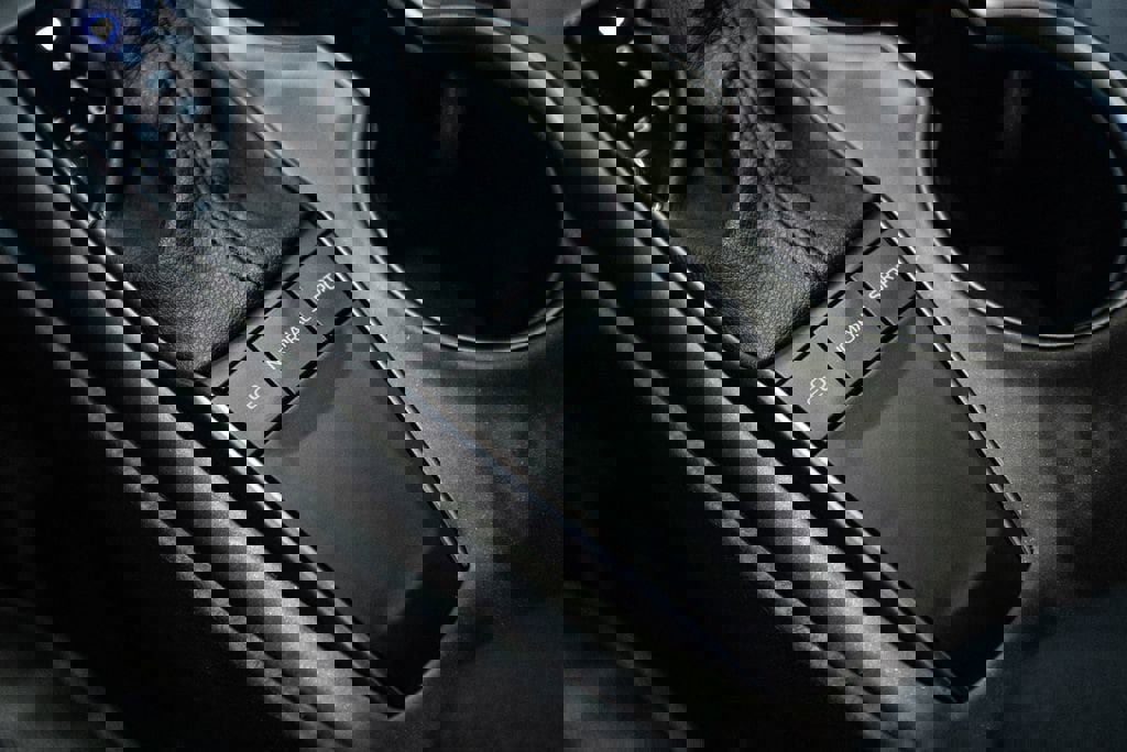 Used 2024 Toyota Camry SE image 28