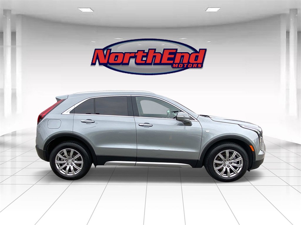 Used 2023 Cadillac XT4 Premium Luxury w/ Cold Weather Package image 8