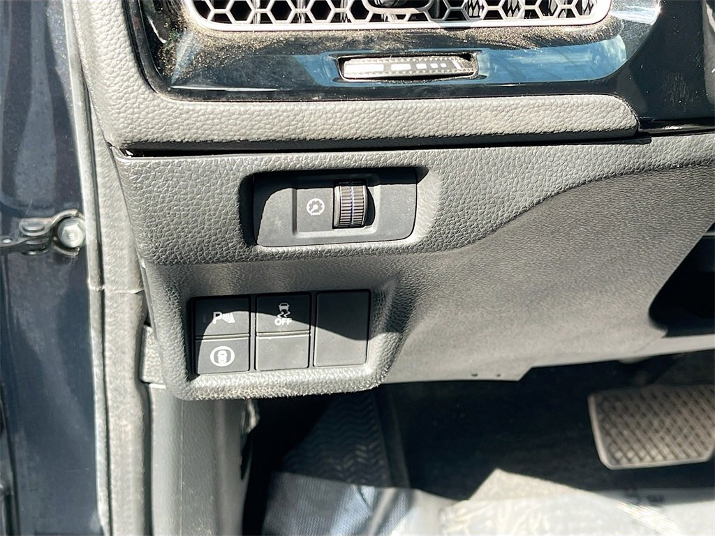 Used 2023 Honda Civic Touring image 10