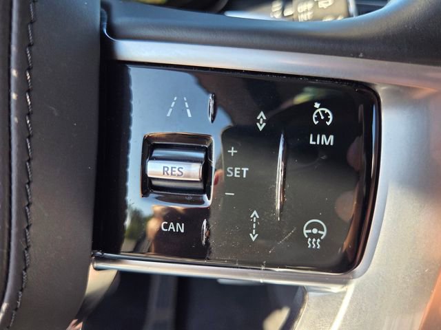 Used 2023 Land Rover Range Rover Long Wheelbase SE image 29