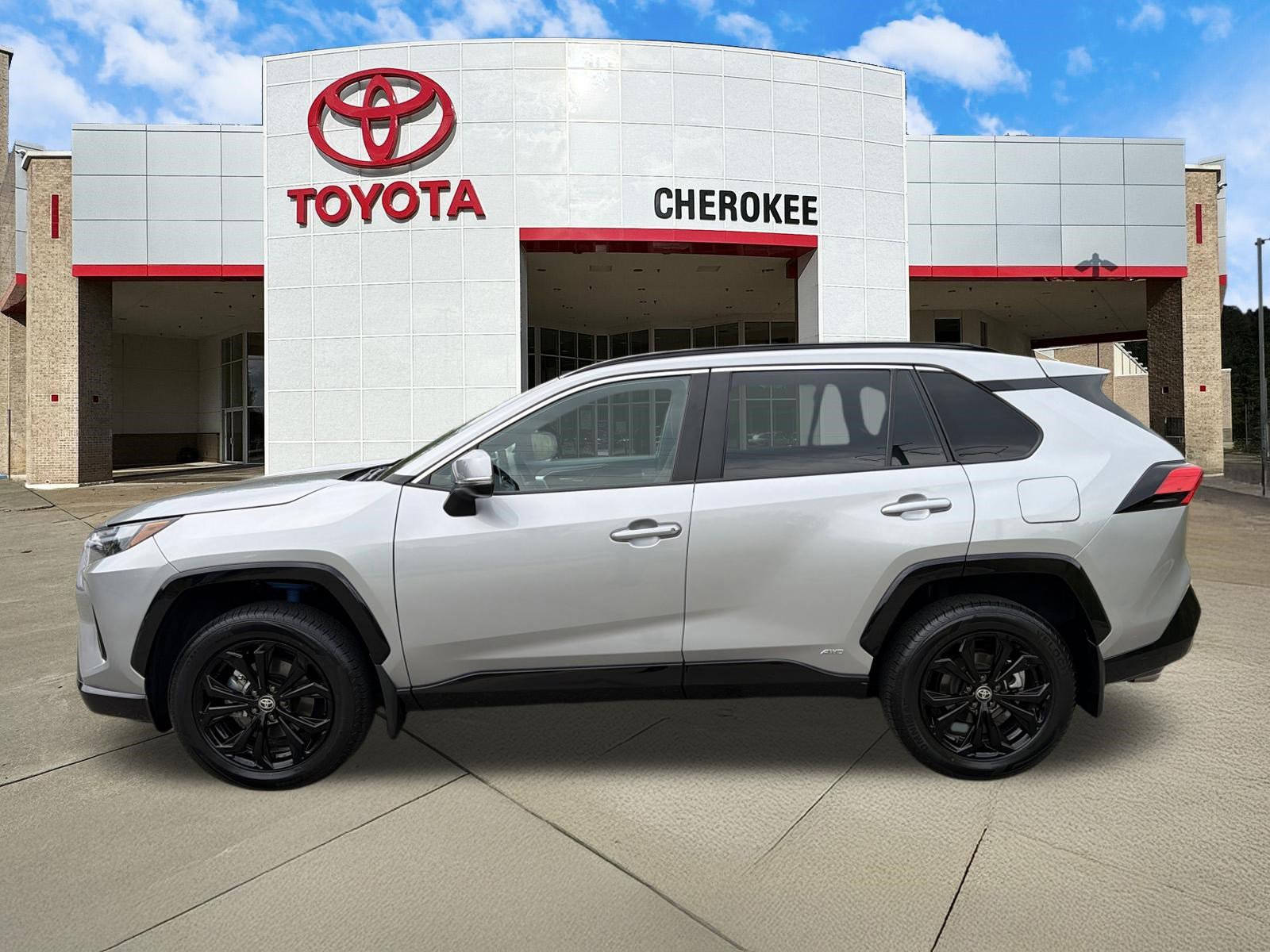 Used 2024 Toyota RAV4 SE AWD/4WD image 8