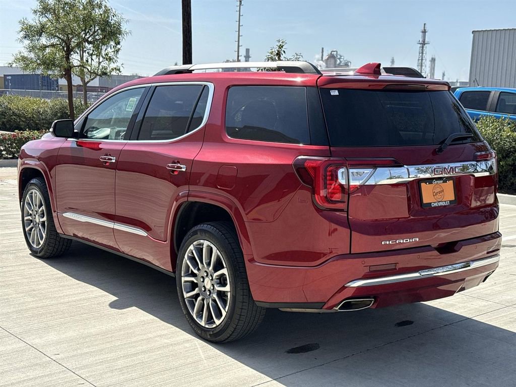 Used 2023 GMC Acadia Denali image 5