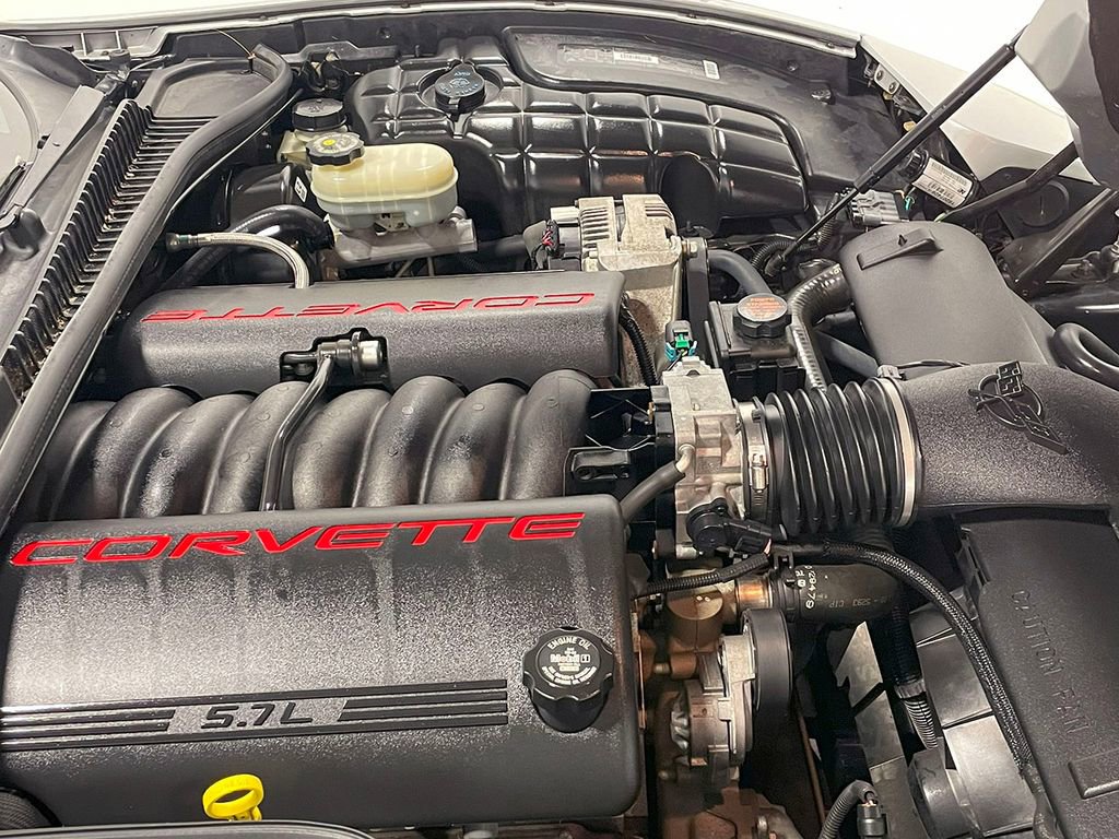 Used 2000 Chevrolet Corvette Convertible w/ Performance Handling Pkg image 24