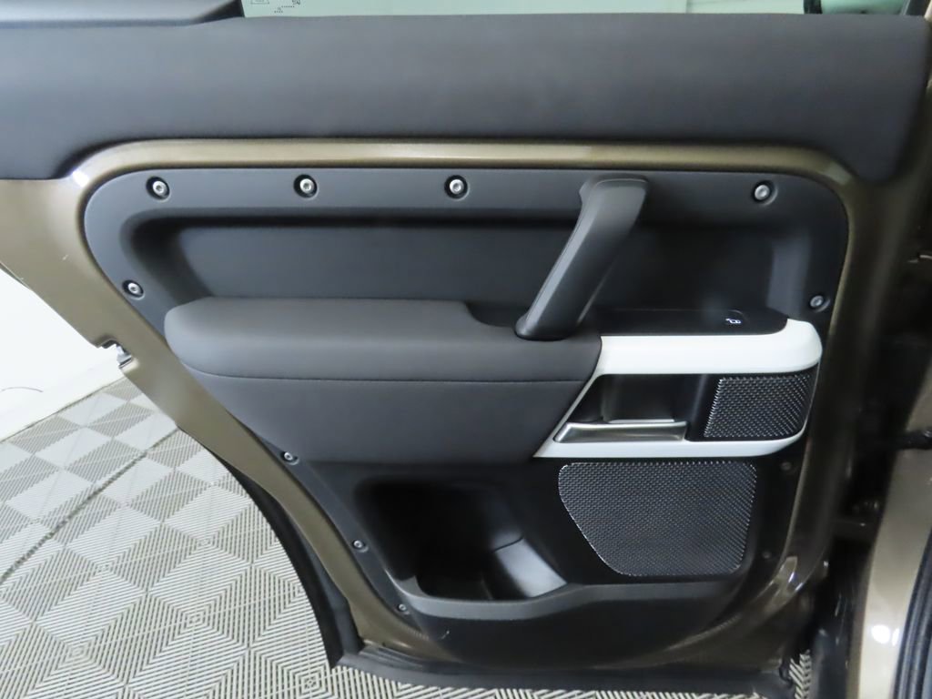 Certified 2021 Land Rover Defender 110 S image 27