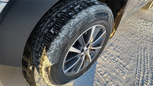 Used 2017 Toyota Highlander XLE image 9