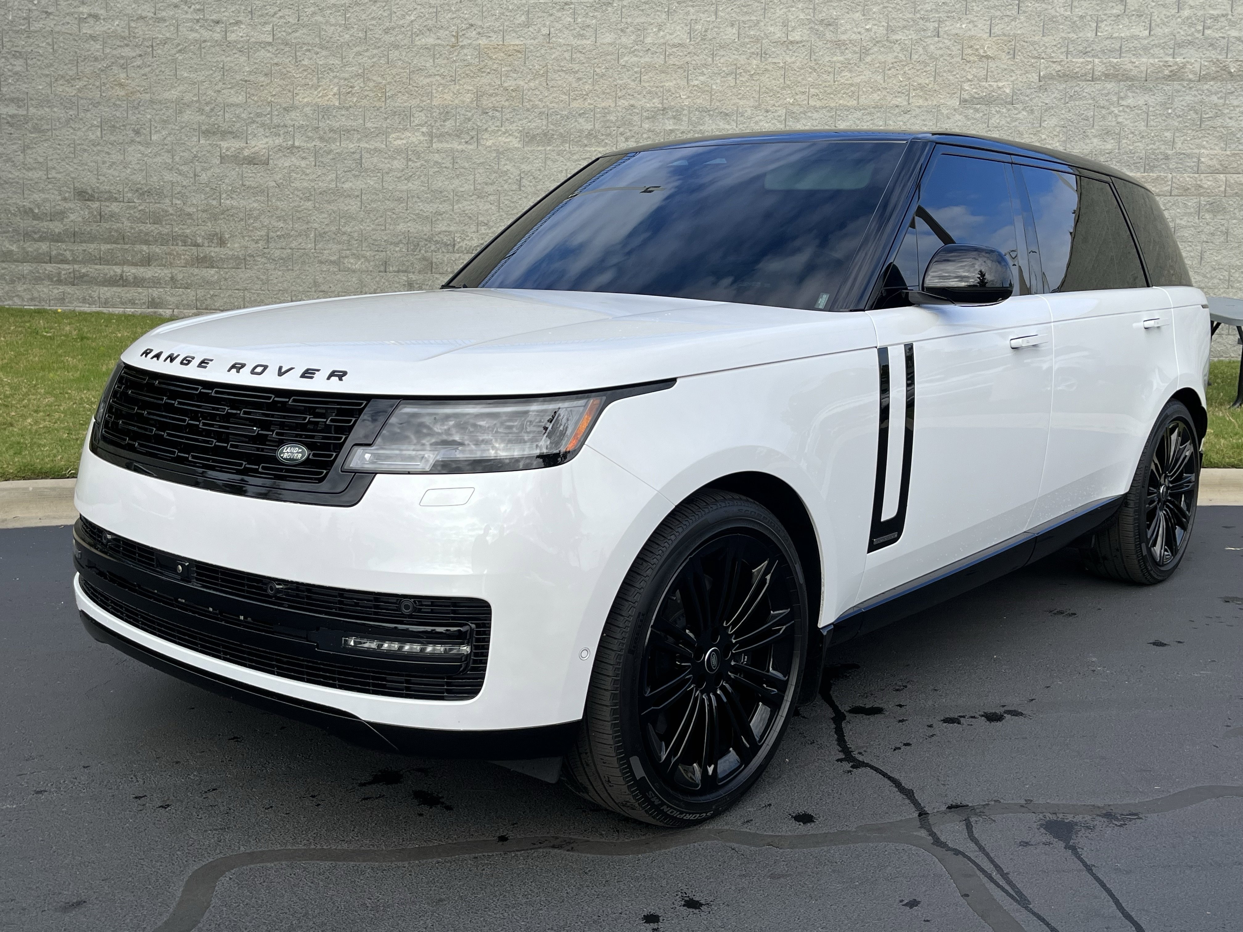 Used 2025 Land Rover Range Rover Long Wheelbase Autobiography