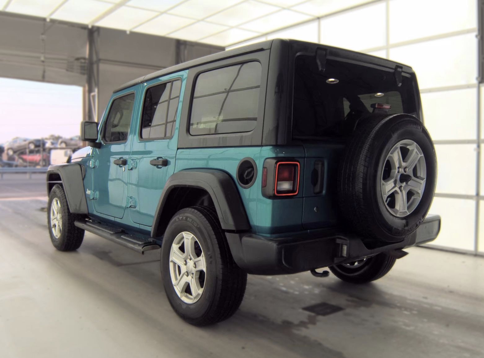 Used 2019 Jeep Wrangler Unlimited Sport S AWD/4WD image 4