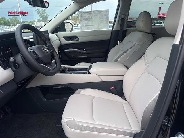 New 2026 Nissan Pathfinder SL FWD image 9