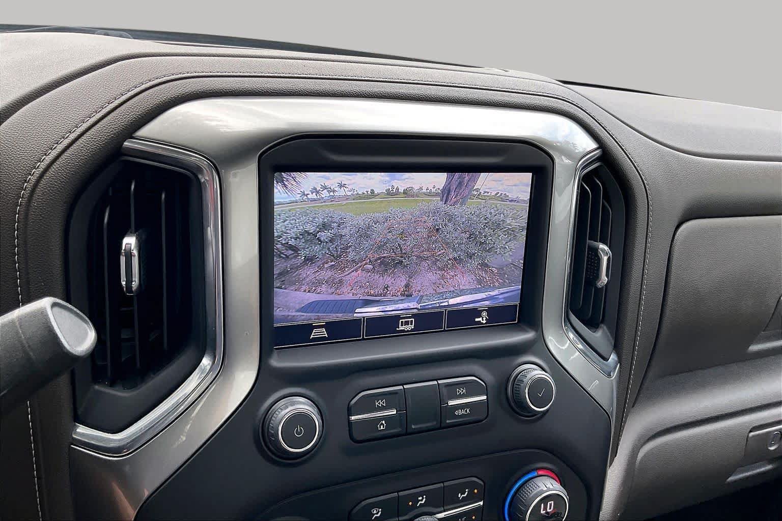 Used 2022 Chevrolet Silverado 1500 LTZ w/ LTZ Convenience Package II AWD/4WD image 21