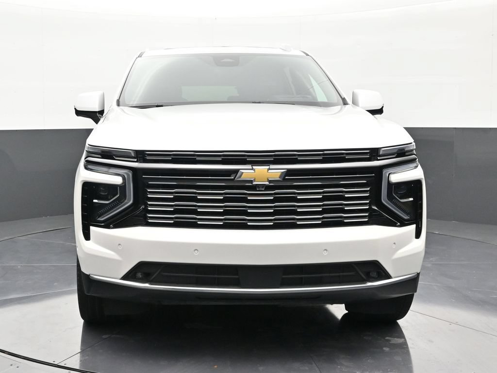 Used 2025 Chevrolet Suburban High Country AWD/4WD image 8